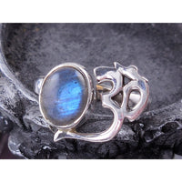 Labradorite Sterling Silver Ohm Ring – Size 7.75