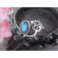 Labradorite Sterling Silver Ohm Ring – Size 7.75